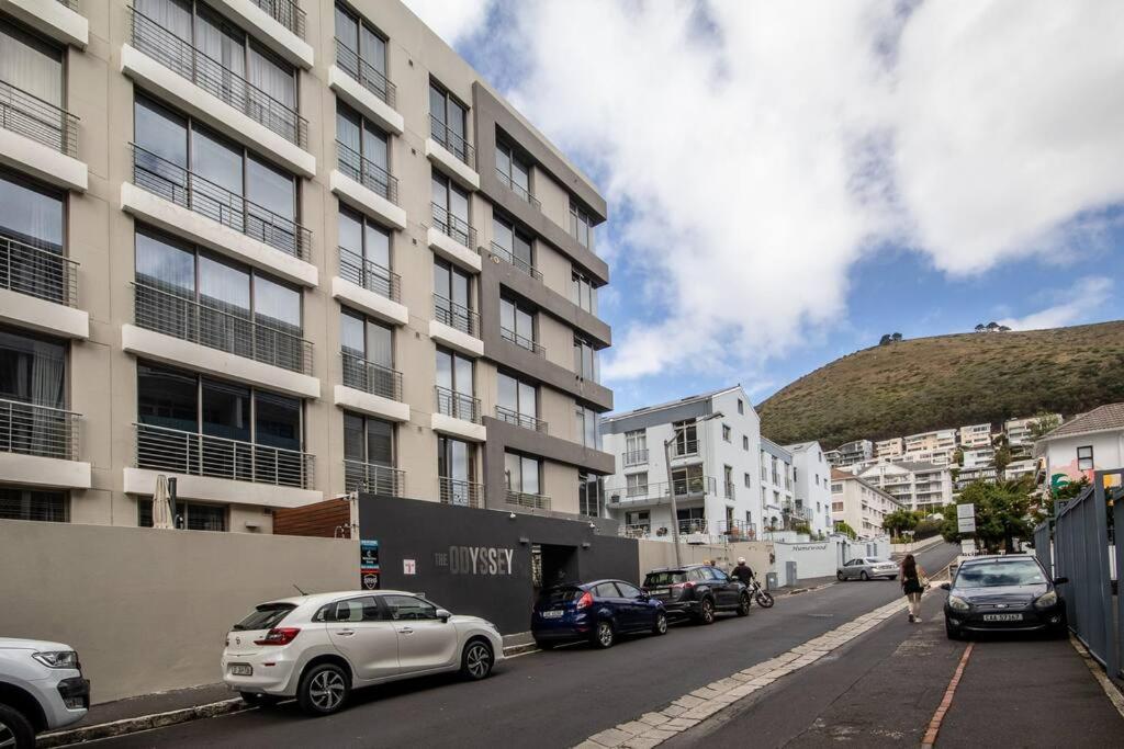 305 Odyssey Green Point One Bed Le Cap