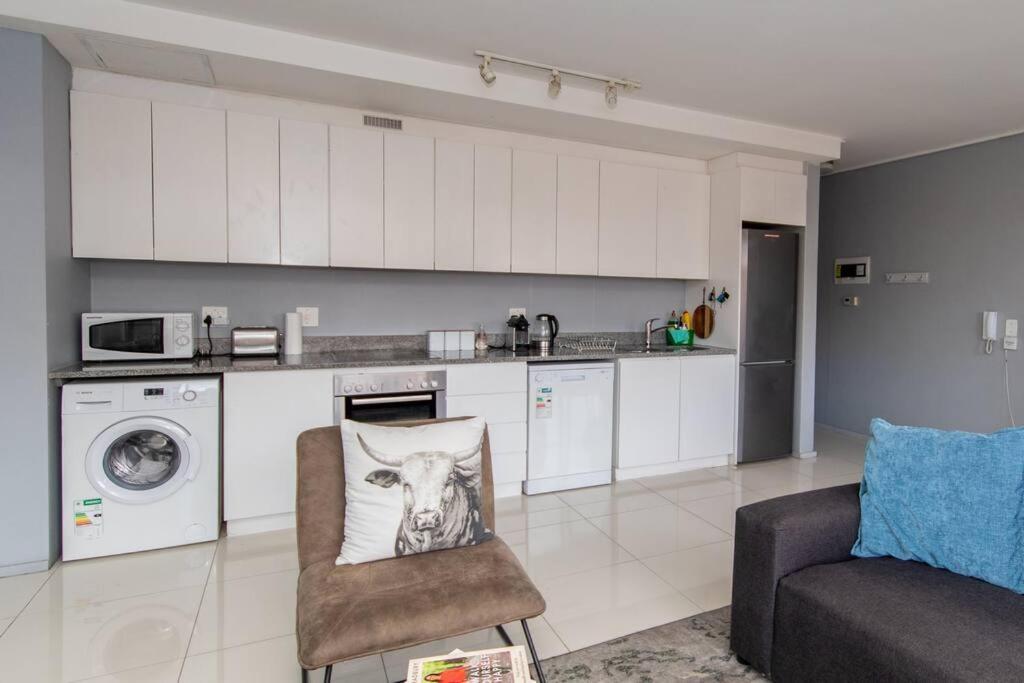 305 Odyssey Green Point One Bed *